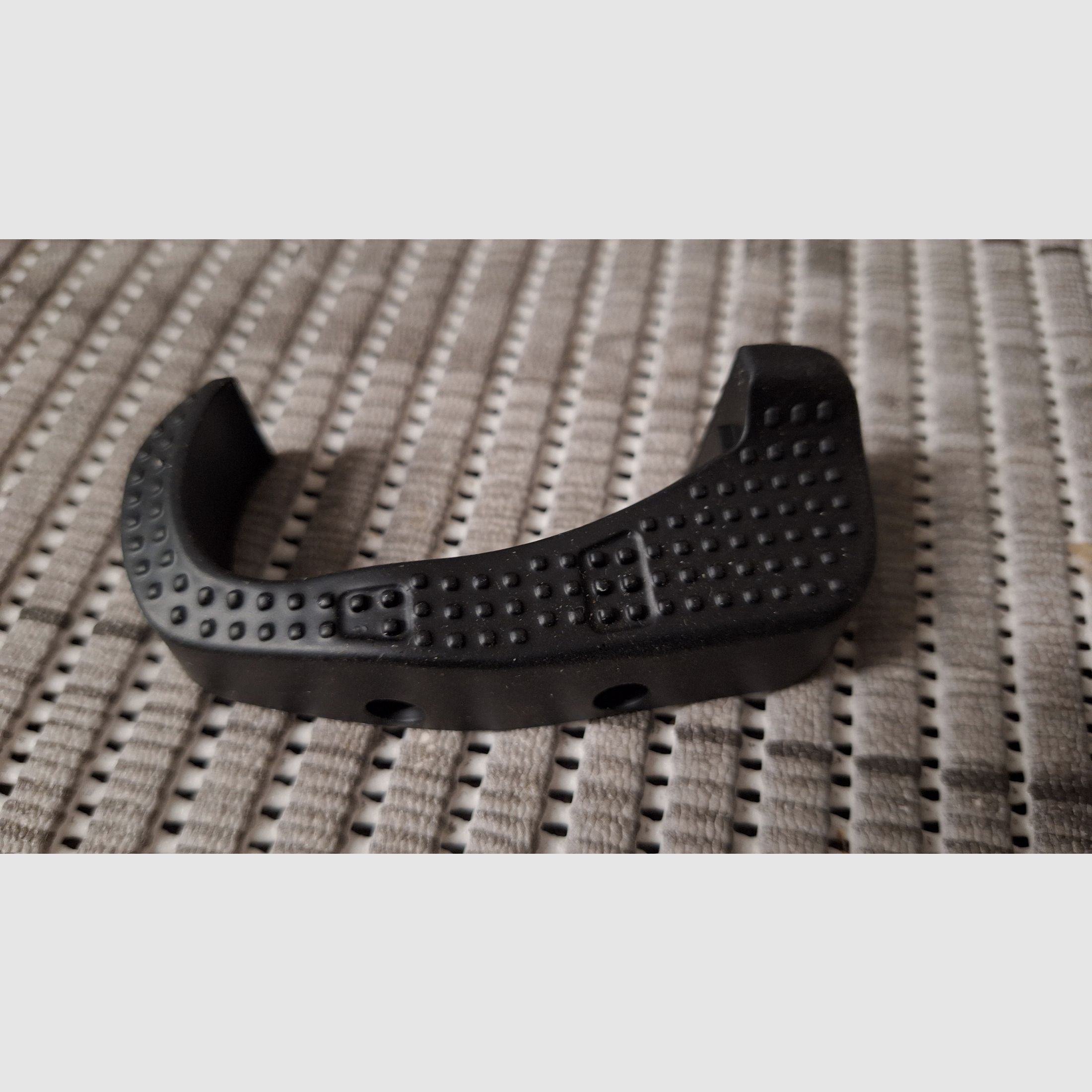 Poignée de forme pour pistolet à air Zoraki HP01 gaucher noir