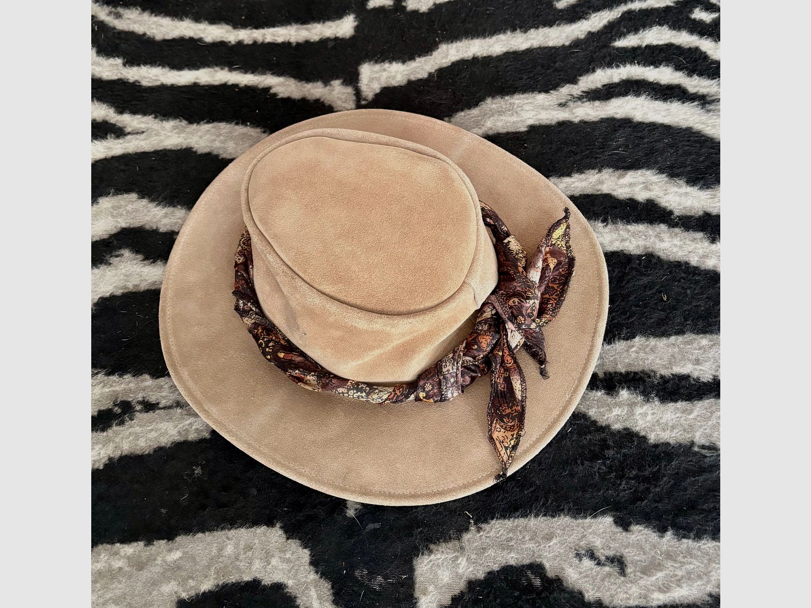 SAFARI Hut aus echt Leder mit dem typischen Safari Hutband !       Made in Australia 