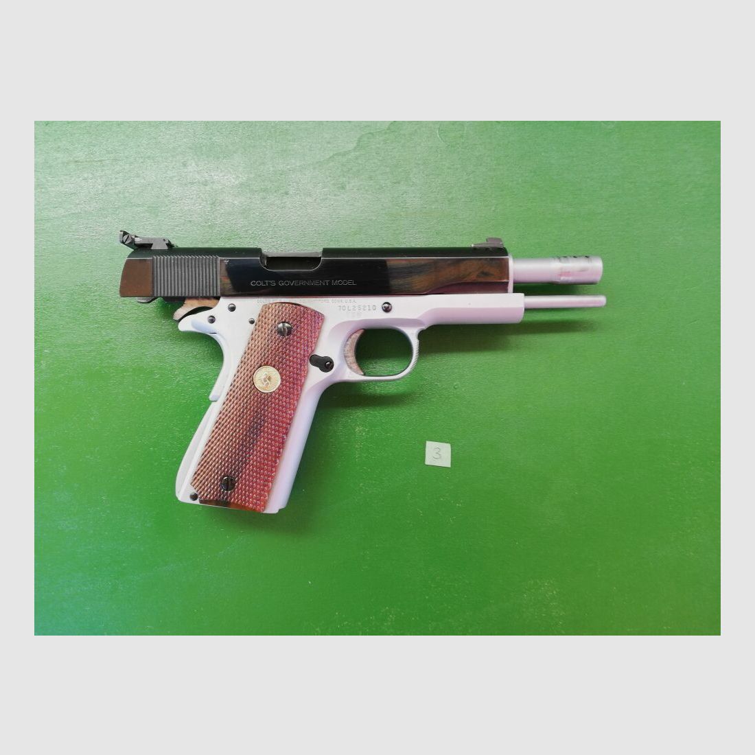 Colt MK IV Série 70, image 2 sur 5