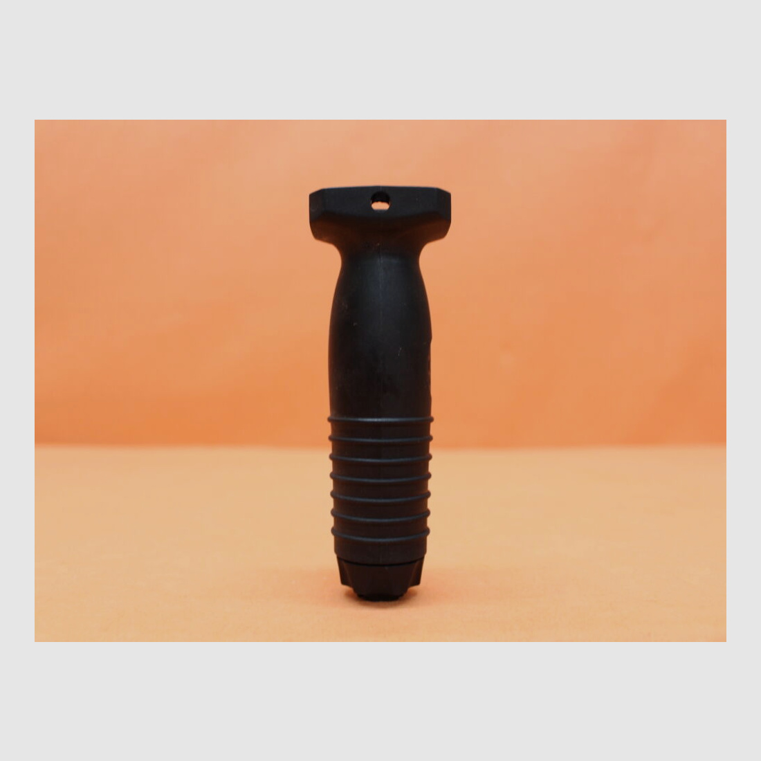 CAA Tactical CAA Vordergriff BVG rund m. Batteriefach BLK Polymer schwarz für Picatinnyprofil