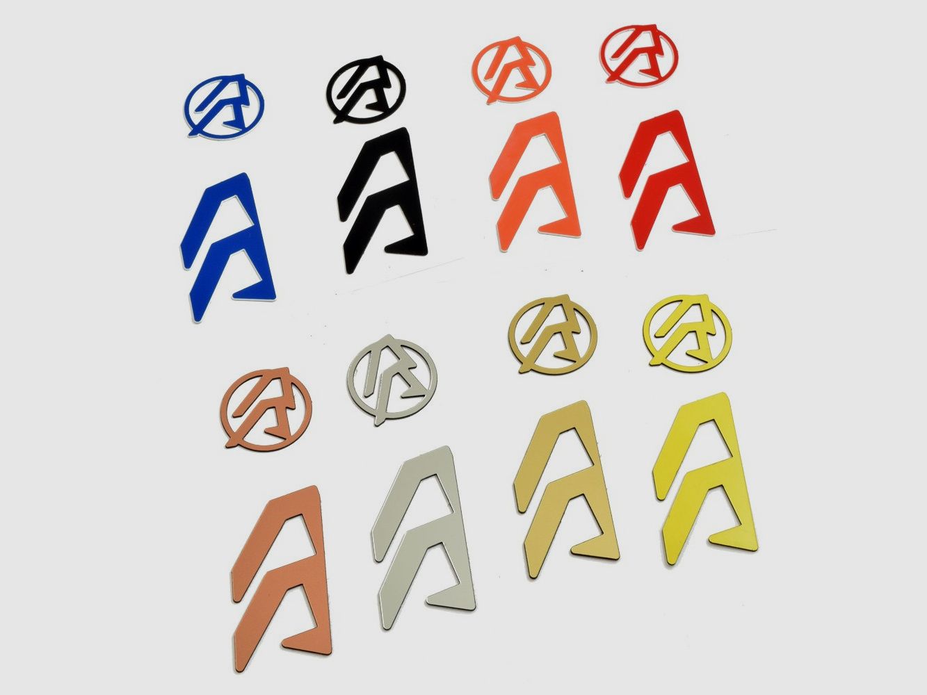 Logo inlays of the DAA Alpha-X holster, color: red, hand version: left hand, image 1 of 3