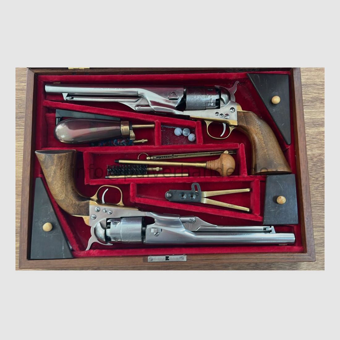 Colt 1860 Army 8" silversteel im 2er Set mit Zubehör oder solo .44(BlackPowder)