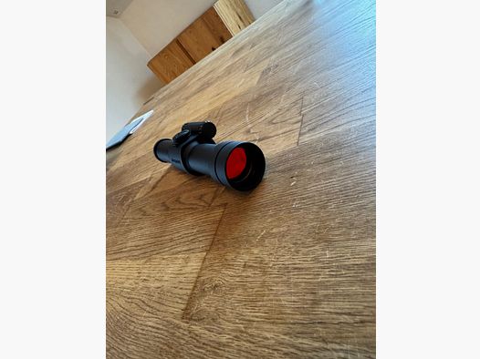 Aimpoint 9000L – 2 MOA red dot sight