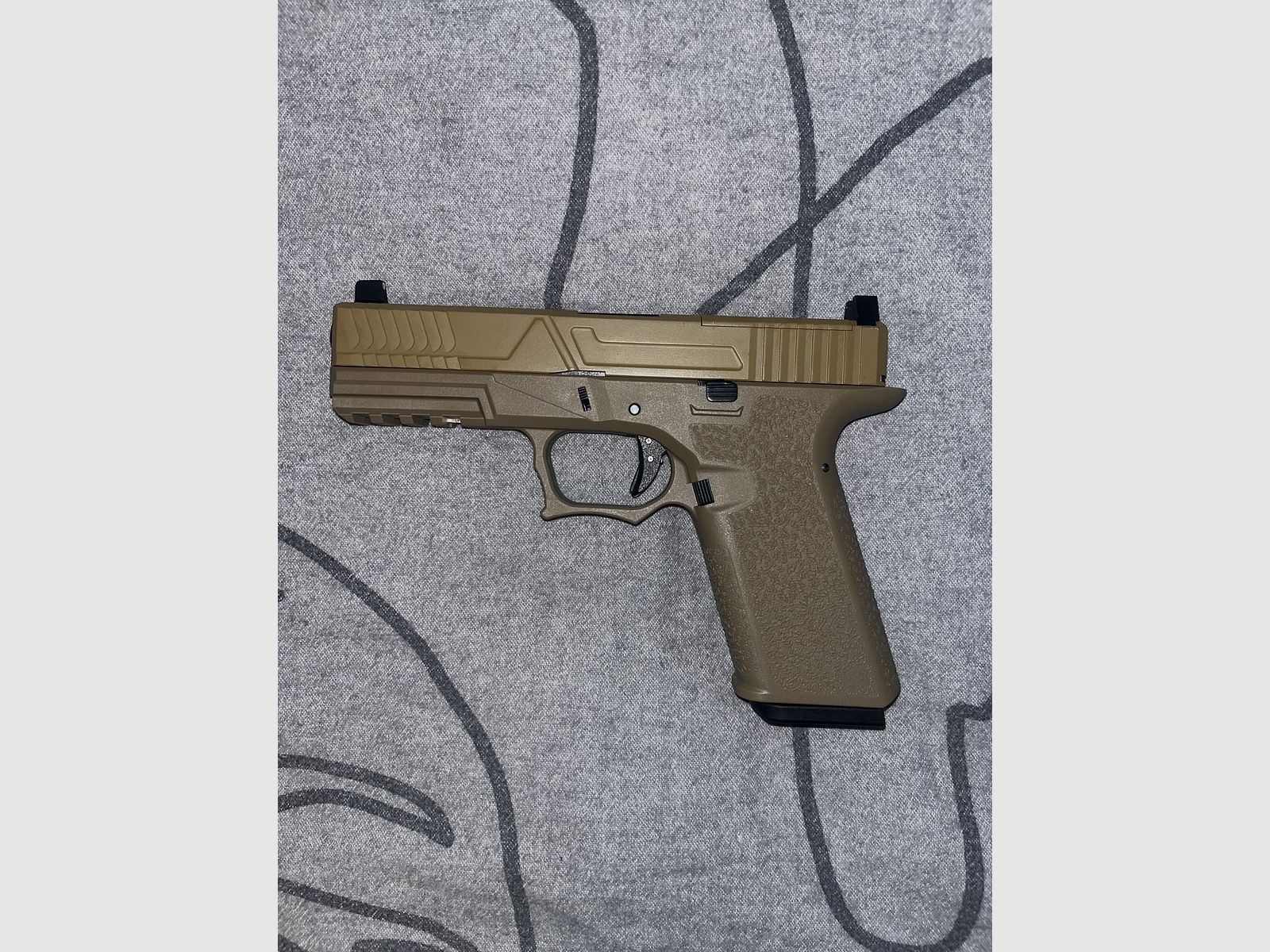 AWC VX7301 mit Metallschlitten GBB 6mm BB Flat Dark Earth