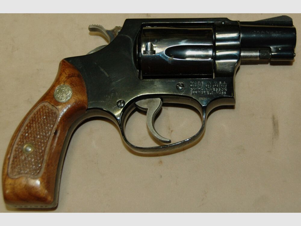 Smith & Wesson 36