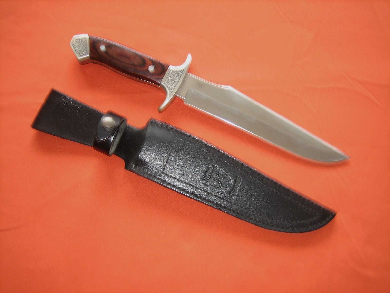 Cuchillo de exterior Camel de acero inoxidable 440 - NUEVO