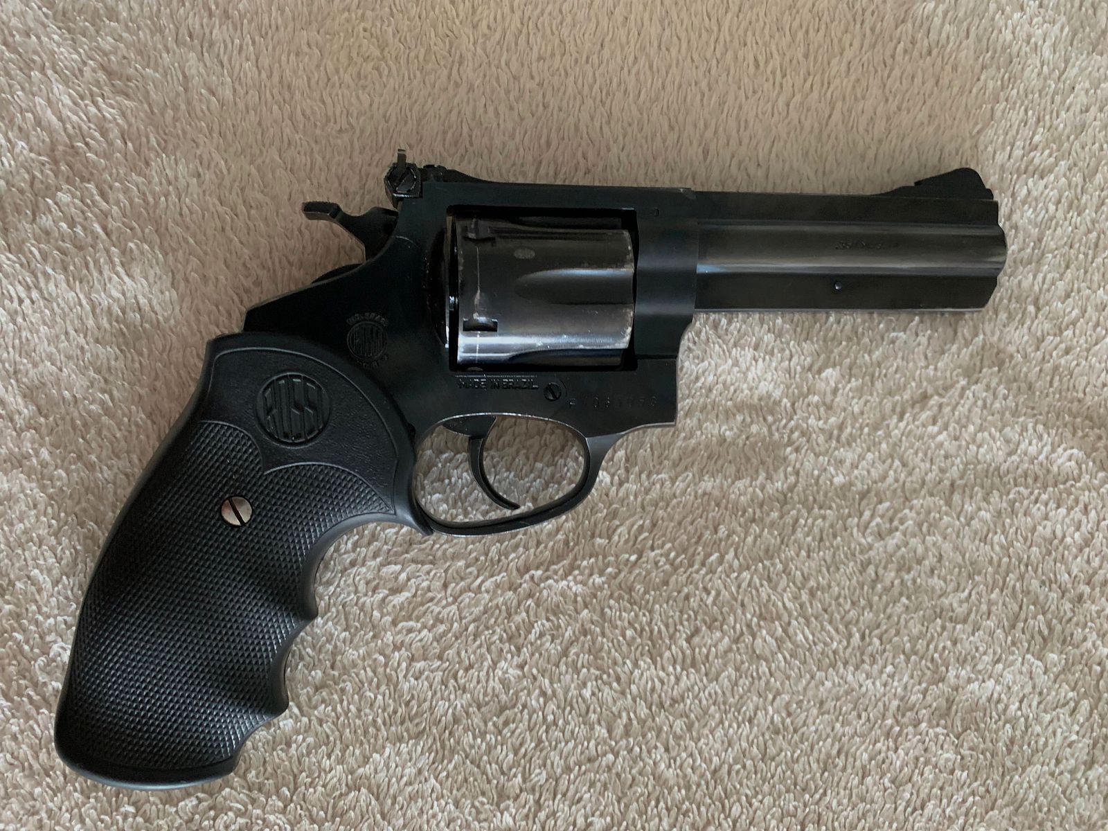 Revolver Rossi .357 Magnum und  .38 Special