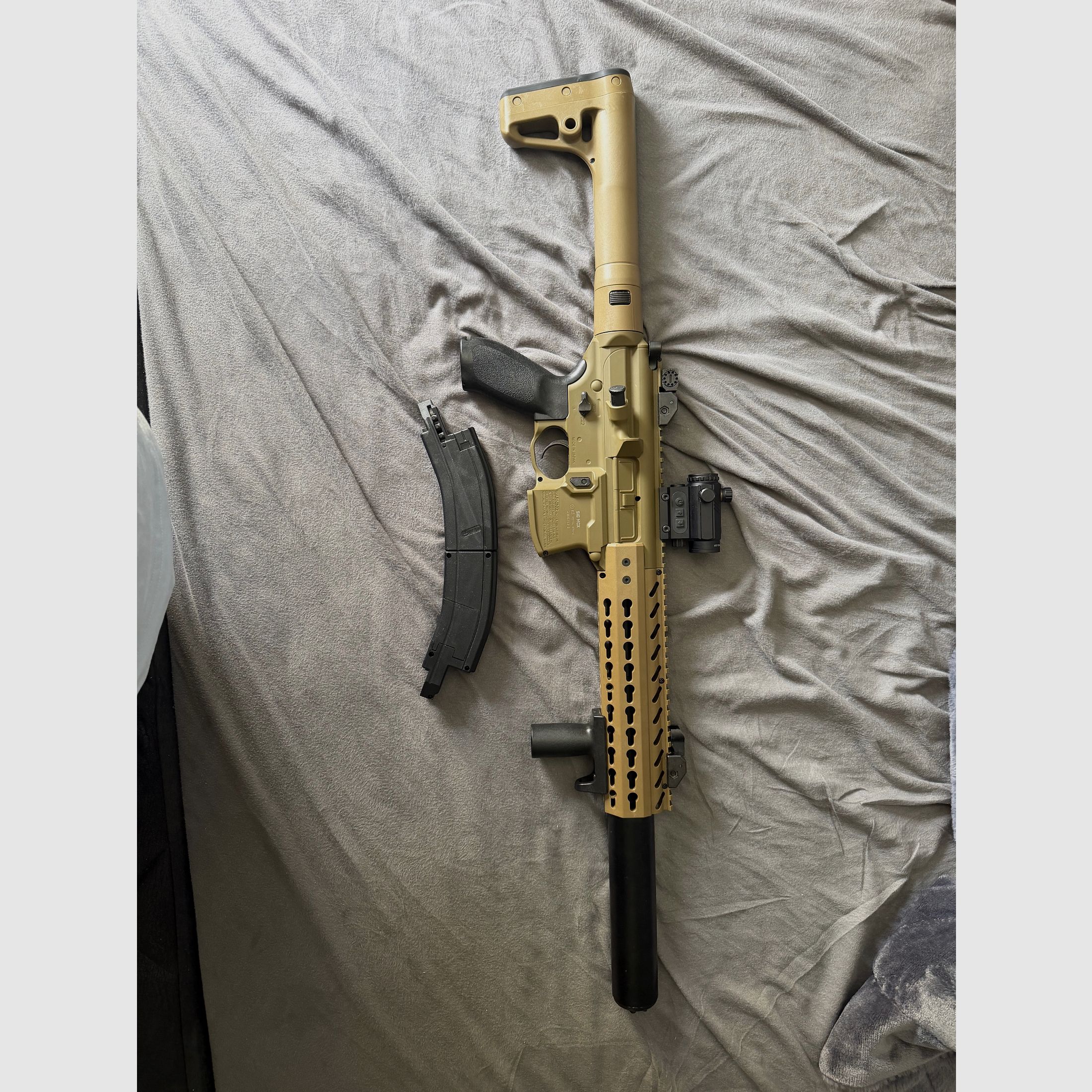 Sig Sauer MCX mit Red Dot 