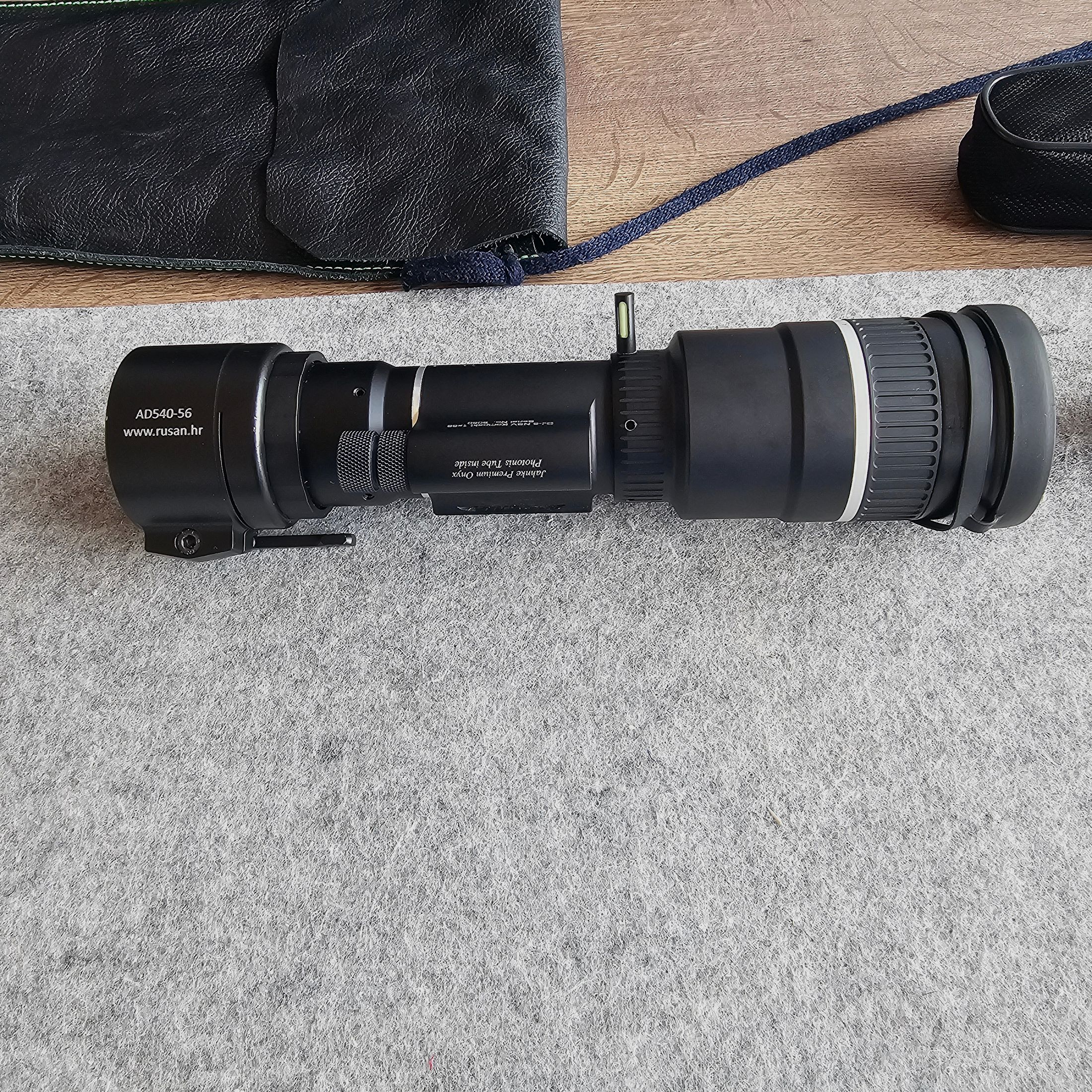 Jahnke DJ-8 NSV Kompakt1x56 mit Premium Photonis Onyx Bildröhre in der höchsten Leistungsklasse III. Weißes Bild der Premiumklasse. Erste Sortierung