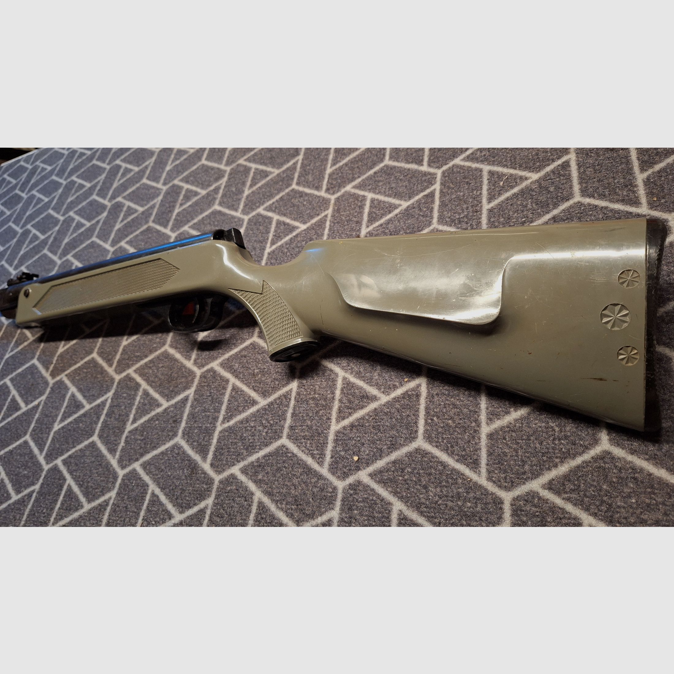Karabinek pneumatyczny Model 304 Haenel Suhl Oryginał DDR Szary