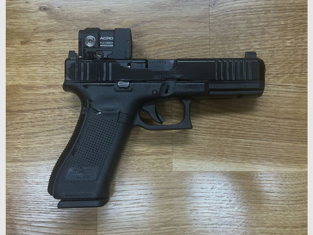 Glock 17 Gen5 MOS with Aimpoint ACRO P-2 + AMERIGLO SD Sights including Aimpoint adapter plate for Aimpoint, all mounted! Night vision levels