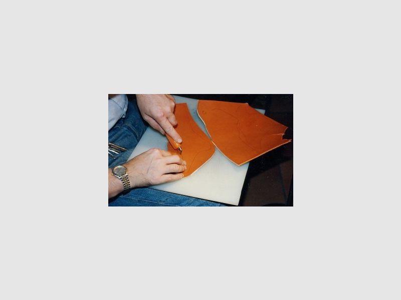 HKDesign - Holster met Teflon korrelrail, twee trekhoeken en decoratieve perforatie - voor S&W 686 6" - Gebruikt linkshandig