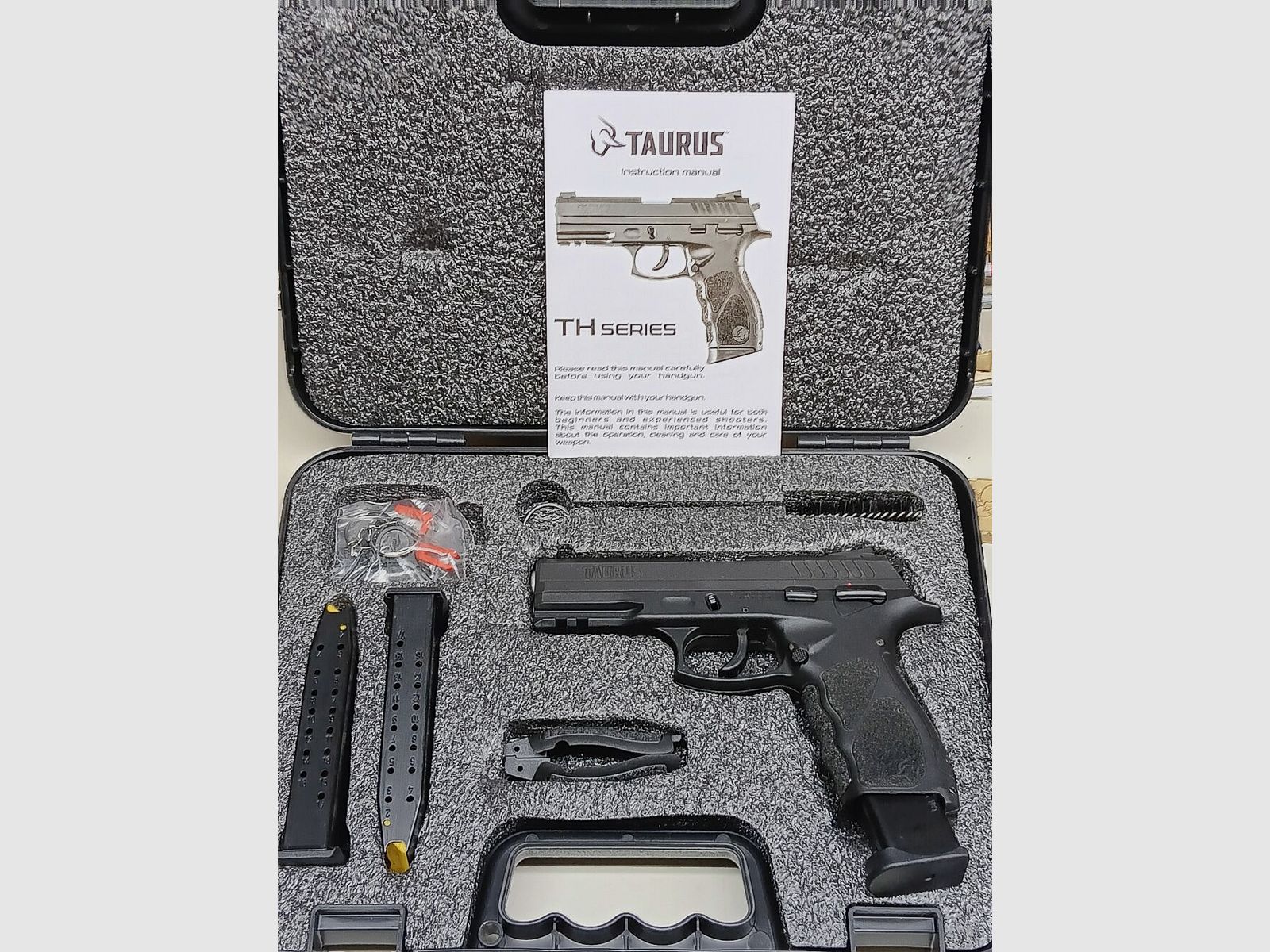 Taurus TH 9