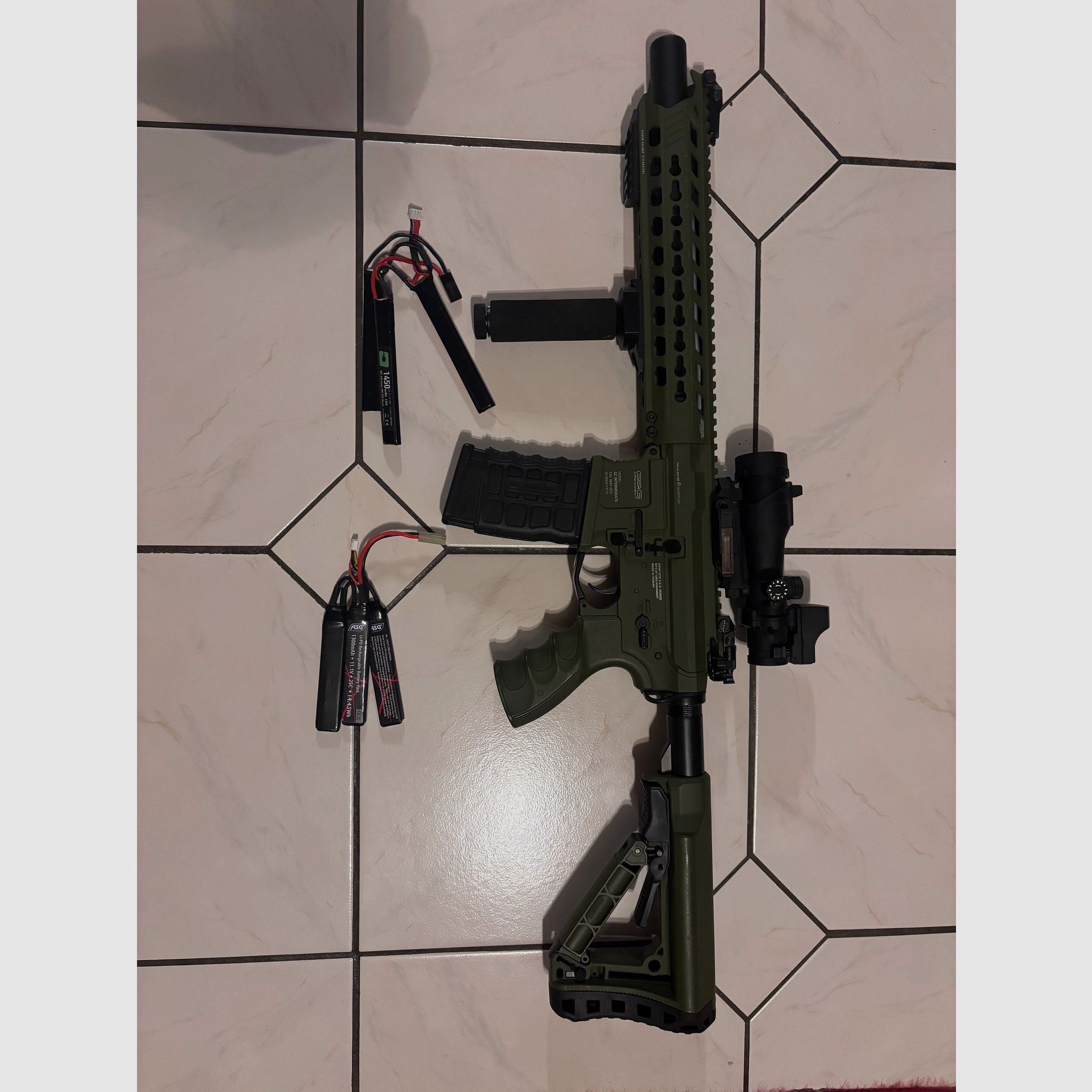 G&G GC16 Predator with ETU in Hunter Green Airsoft S-AEG from 18 with accessories