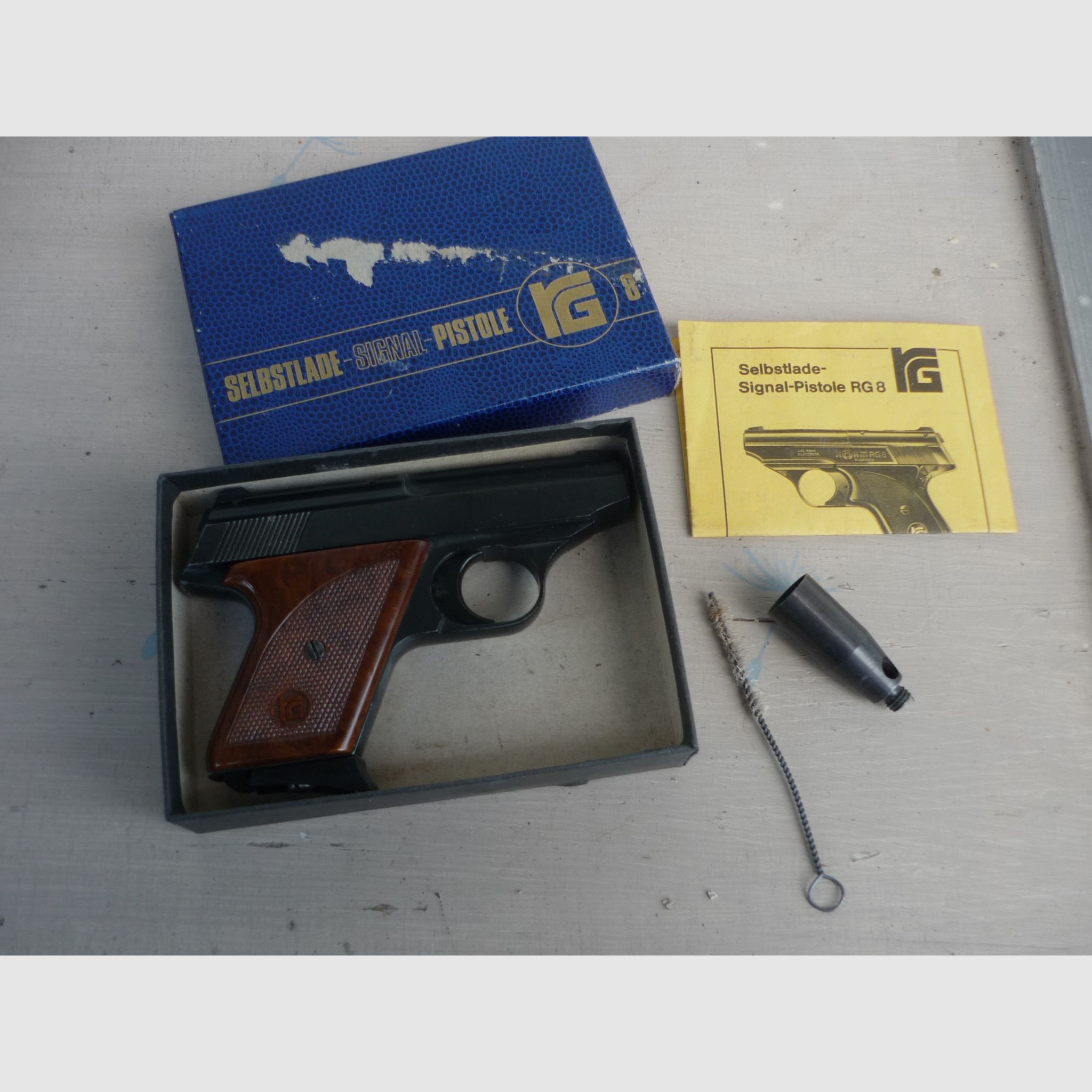 Samopowtarzalny pistolet sygnałowy RG8 Röhm pistolet alarmowy