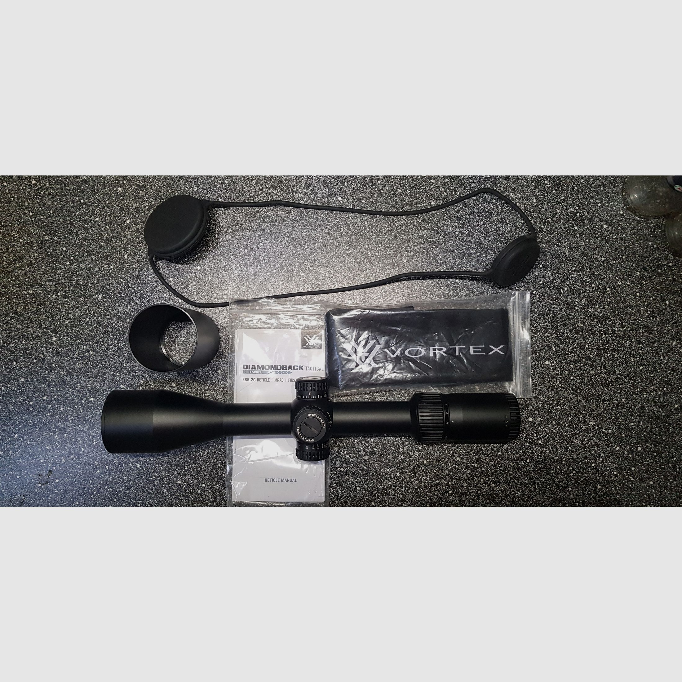 Vortex Diamondback Tactical 6–24×50 FFP EBR-2C MRAD (DBK-10029) inkl. Originalkarton & Zubehör