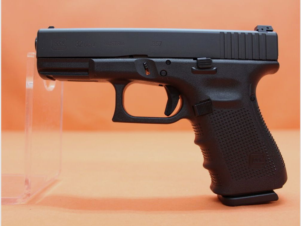 Glock Ha.Pistole .357SIG Glock32 Gen4 (ADJ) Lauf 102mm/ Reservemagazin