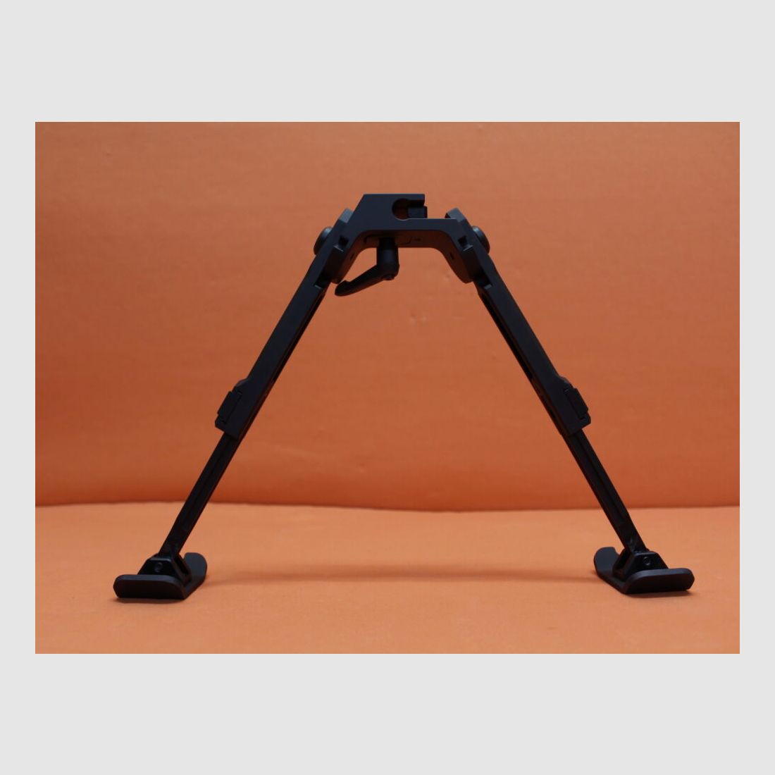 Fortmeier Fortmeier Zweibein H184 3-P 06:00 Höhe ca. 184 - 235mm Alu schwarz mit Rastenverstellung und Kufen