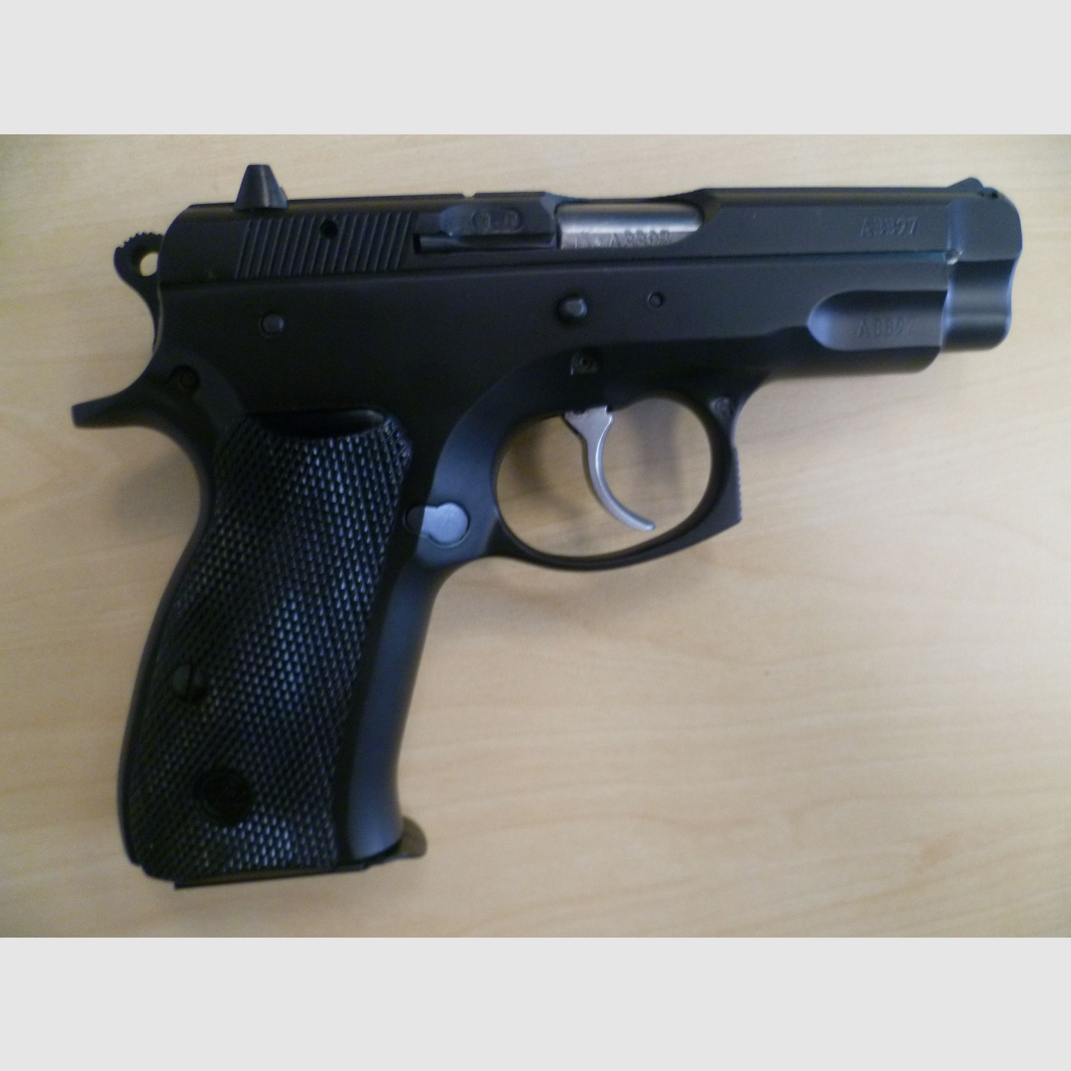 Pistole CZ 75 Compact  -  9mm Luger
