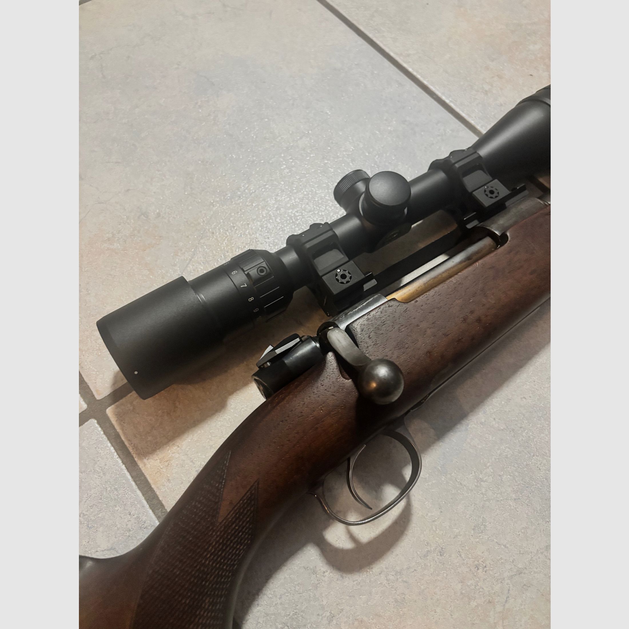 Mauser 98er 8x57IS incluso HAWKE 4-12x