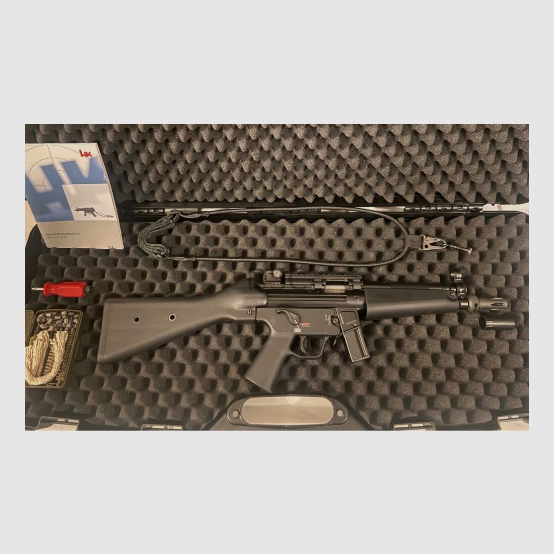 Heckler e Koch SP5 (MP5) con slitta Picatinny HK, immagine 1 di 2
