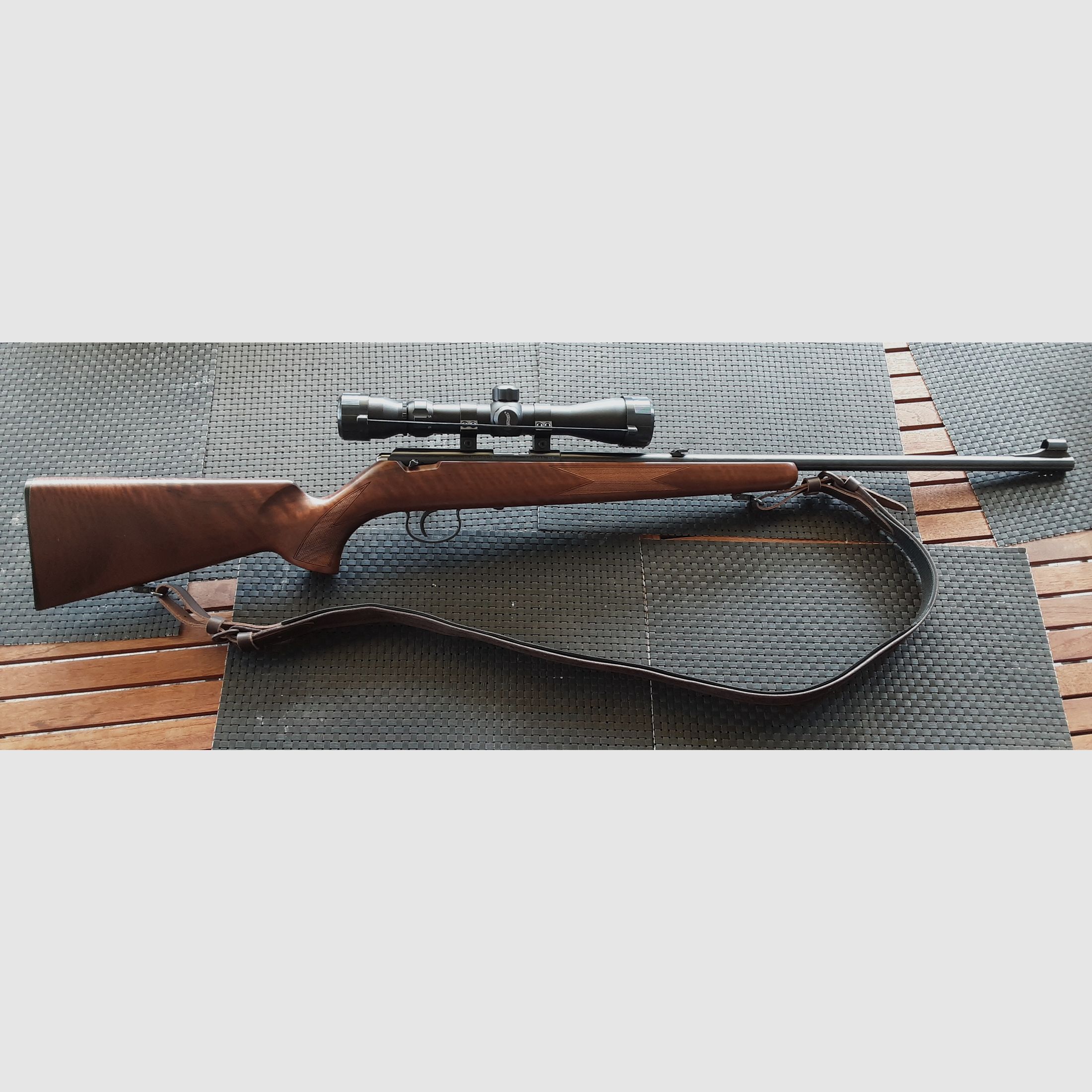 Repetierbüchse Anschütz 1416 Kaliber 22 l.r.  mit Glas Walther 3-9x 40 NEUWERTIG !