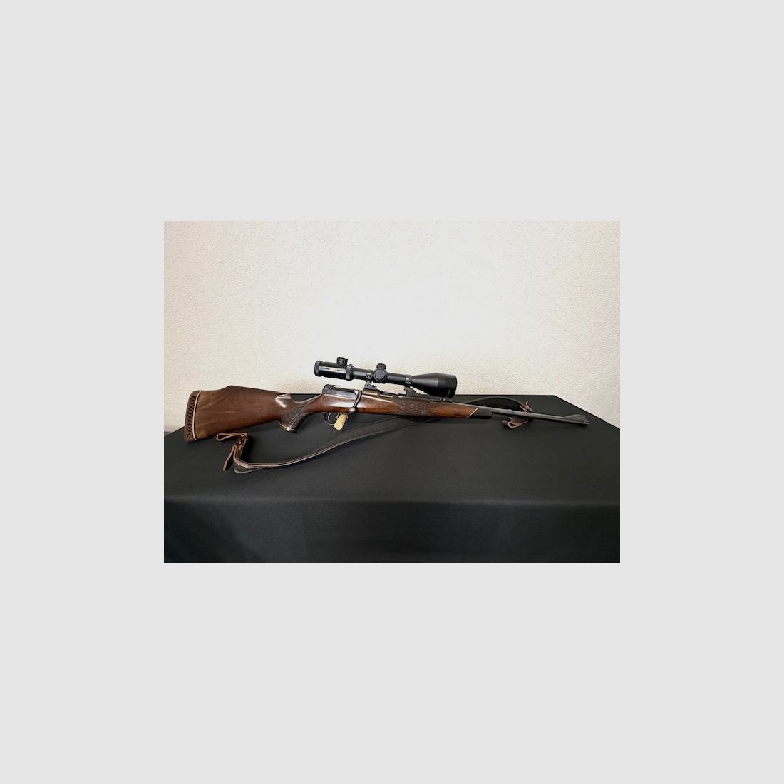 Mauser 66 rifle de caza, rifle de repetición de cerrojo de acción recta, rifle de caza calibre 30-06 en muy buen estado, incl. Tasco Titan 4-12x56 con punto de luz.