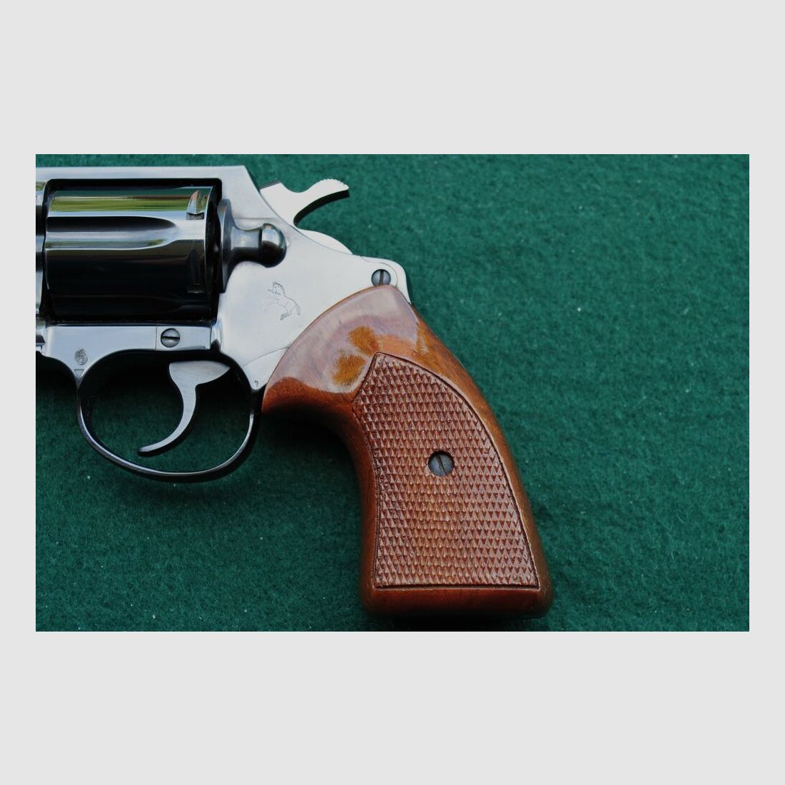 Colt Detective, 2 " Lauflänge, Original Colt Griffschalen