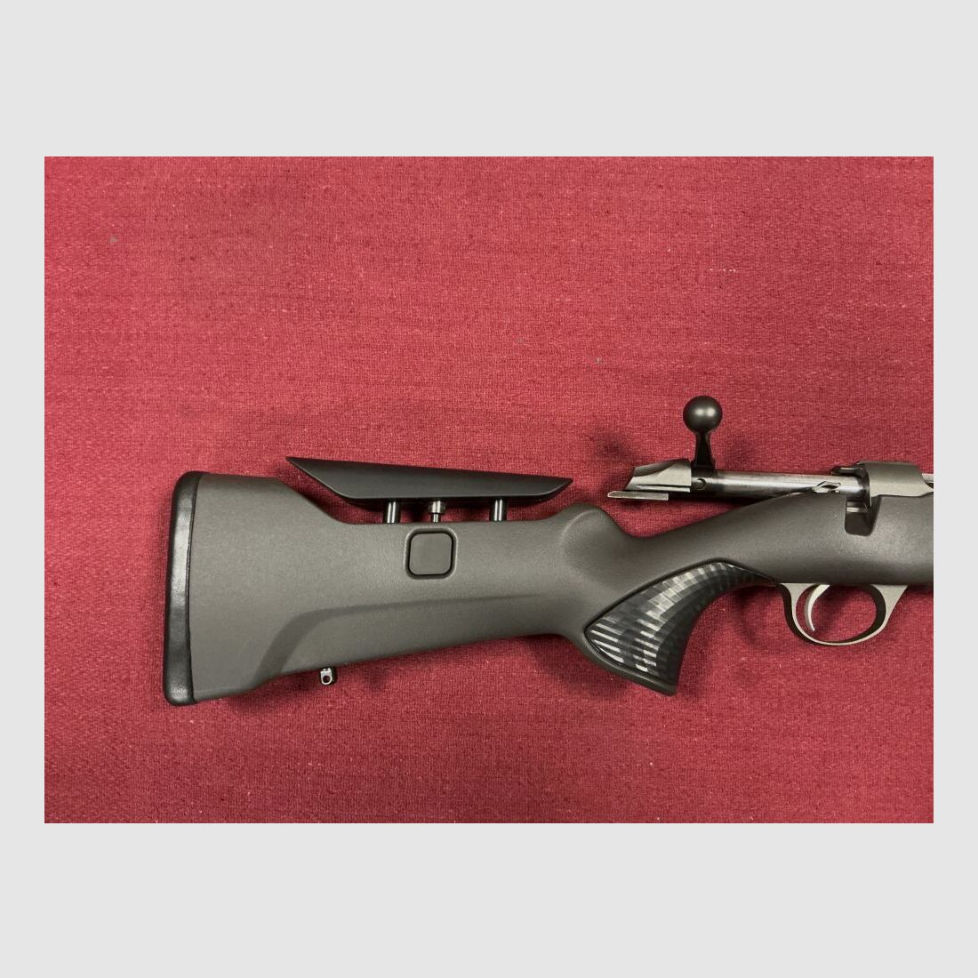 Sako 85 Finnlight II con accessori