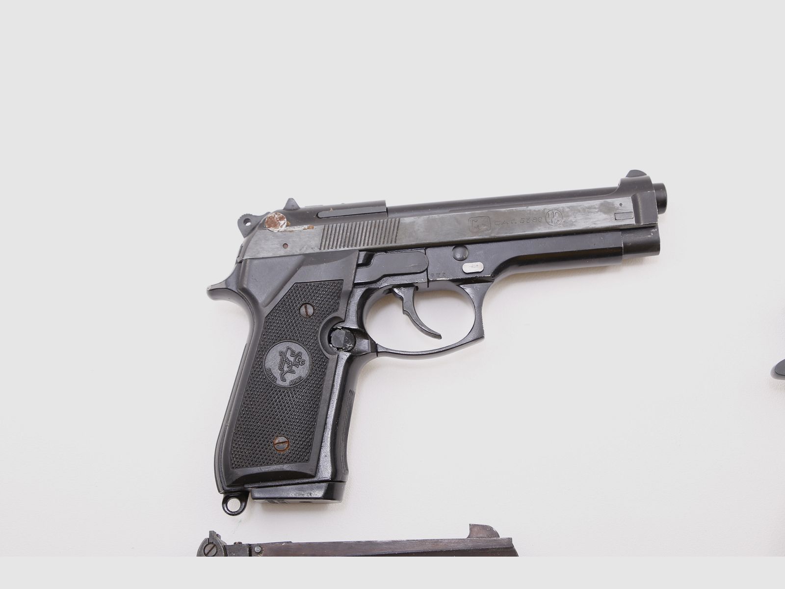 Conjunto de pistolas de aire y pistolas de fogueo Walther CP88 Daisy Powerline Record Brixia