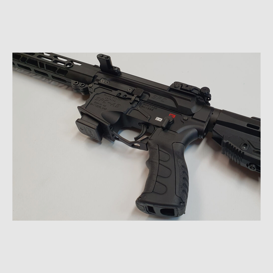 GWMH AG Selbstladebüchse GWMH SPC-HUNTER A5 10" (SWISS PISTOL CARBINE) BLACK Kal.9x19 AR15 Glock Magazi