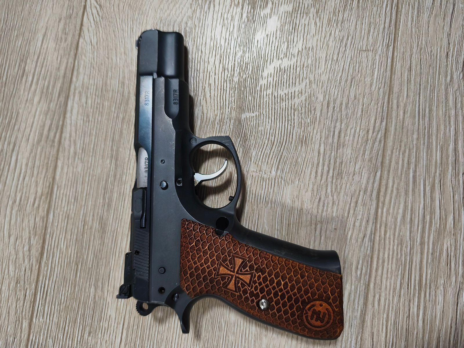 Sprzedam CZ 75 b Luger