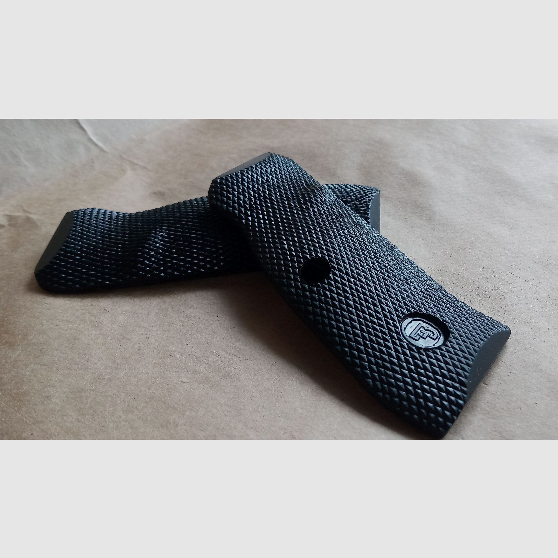 CZ grip panels CZ 75 SP-01 Shadow Shadow 2 RUBBER new ^^^^^^^^^^
