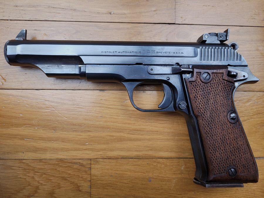 Sehr seltener und sehr schöner MAB 15 F1 Militärwettkampfpistole – 300 Ex. – 9 para – Originalbox – Sehr schönes emblematisches Stück des französischen Know-hows – Ausgezeichneter Zustand, Bild 2 von 15