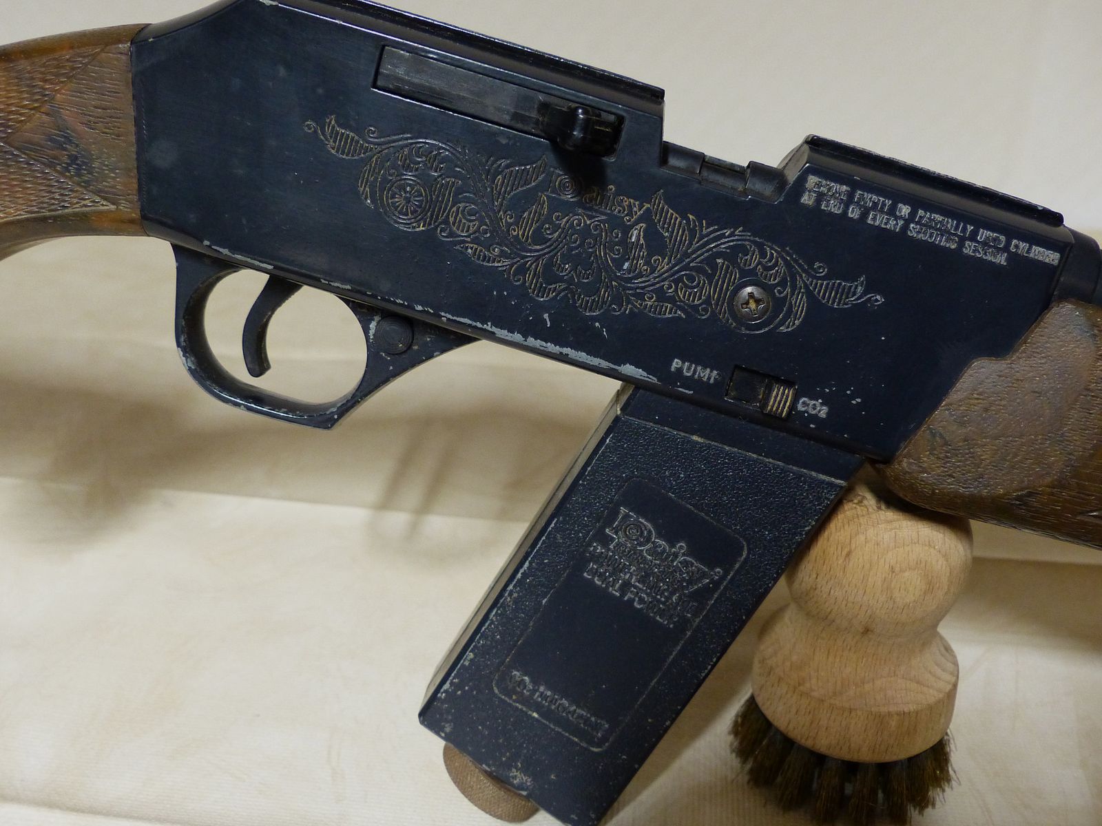 Carabina de aire comprimido Co2 de palanca inferior Daisy Power Line Mod. 990 Cal. 4,5 mm Diabolo y BB Dual Power USA vintage