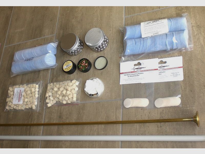 Zubehör Vorderlader 200 Kugeln 11,15mm , 500 Zündhütchen, Pulverrohr, Schusspflaster, Reinigungspats usw.