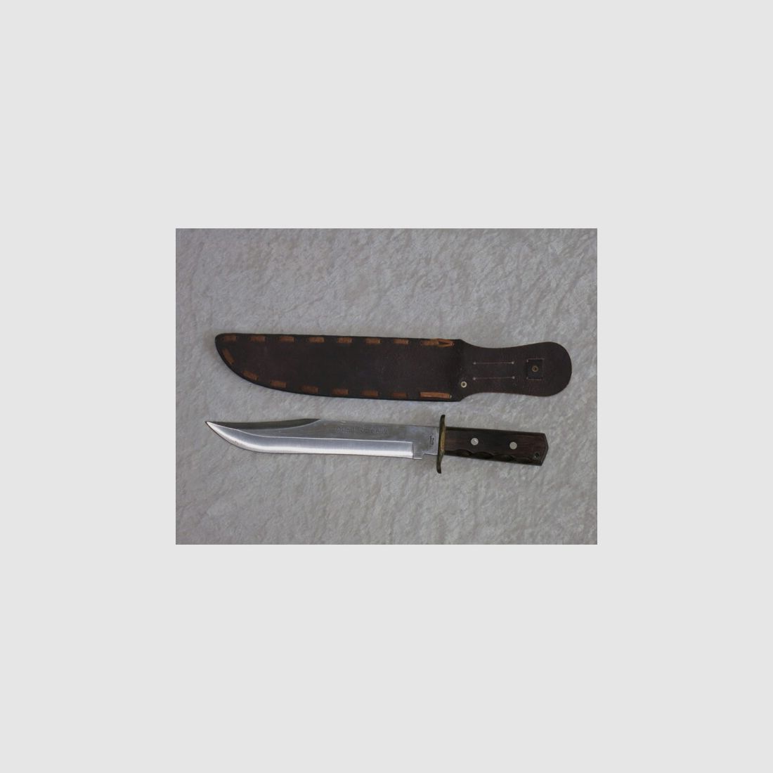 Original Bowie Knife - Bowiemesser - Herbertz, in orig. Lederscheide mit Gurtschlaufe