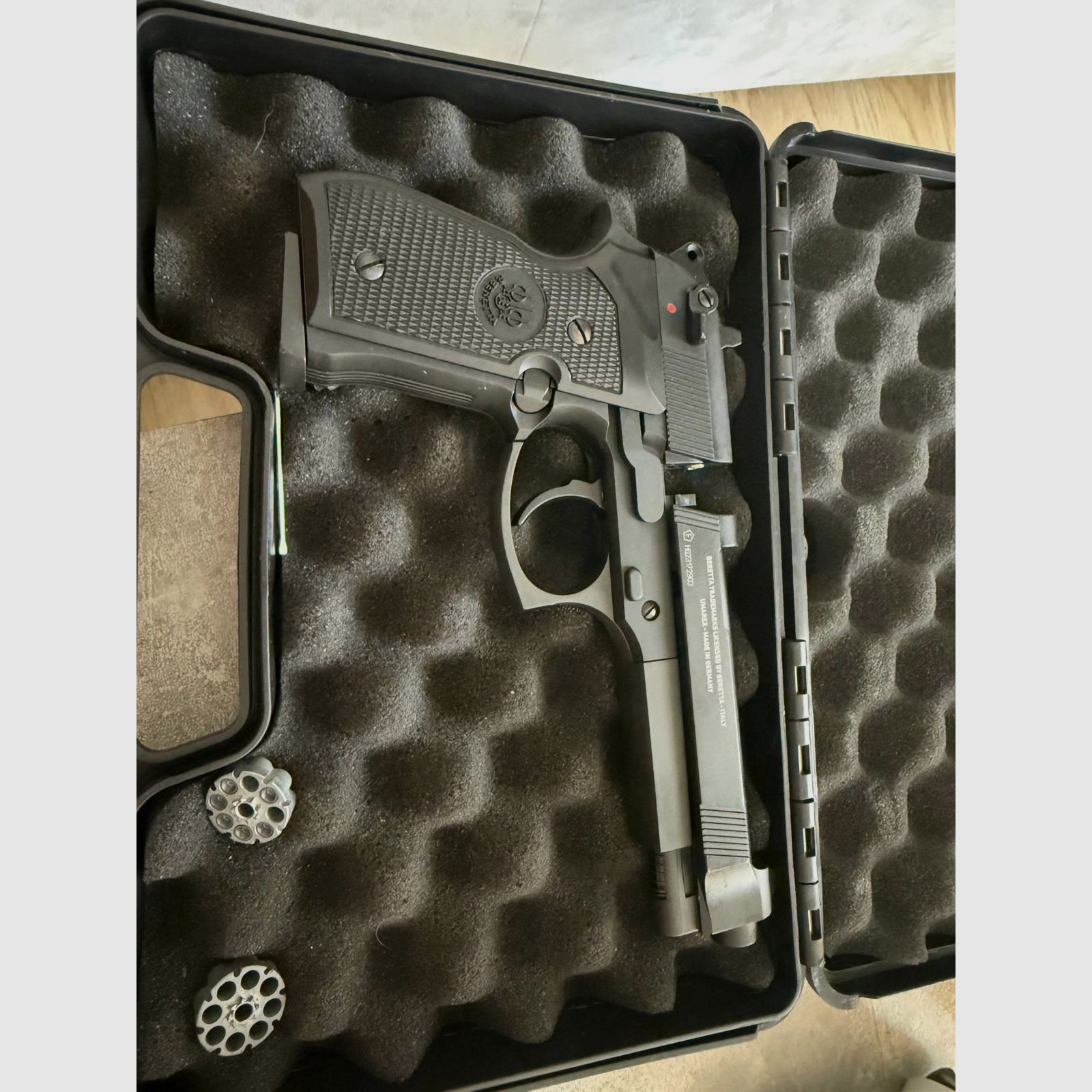 Umarex Beretta 92 FS 4.5 mm Diabolo CO₂ pistol < 7.5 J, image 3 of 3