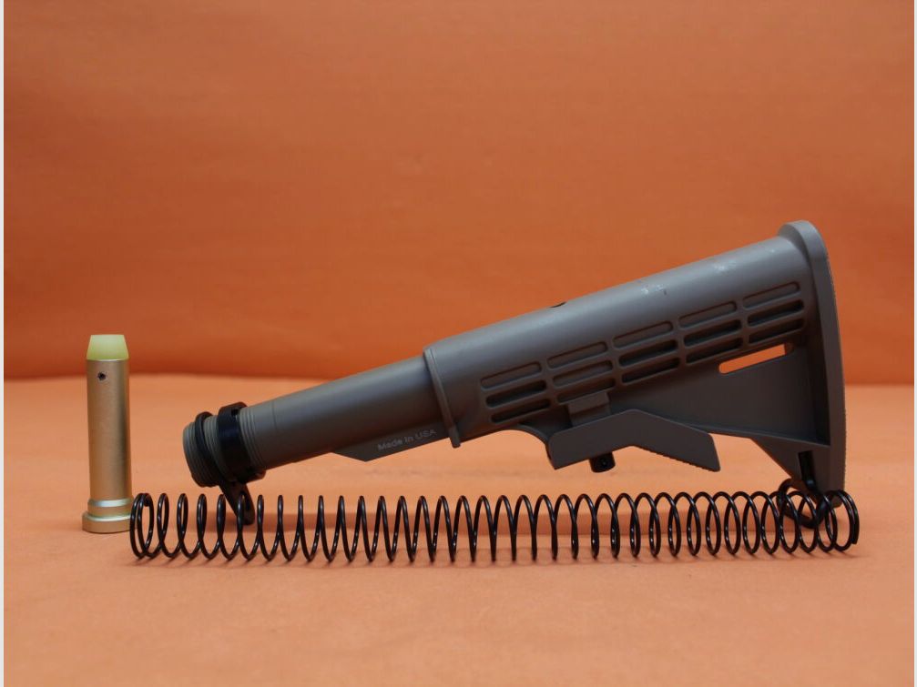 UTG - Leapers AR-15: Buttstock Assembly UTG Carbine Stock 6-Pos. MILSPEC FDE Flat Dark Earth (RBU6DM)/ Sliding Stock
