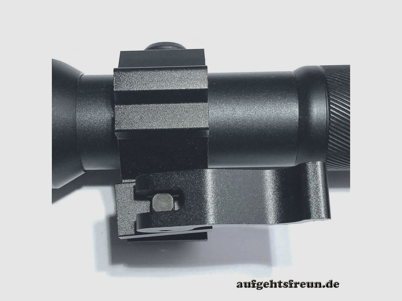 Noxar XRM-03 verstelbare houder voor IR-lampen