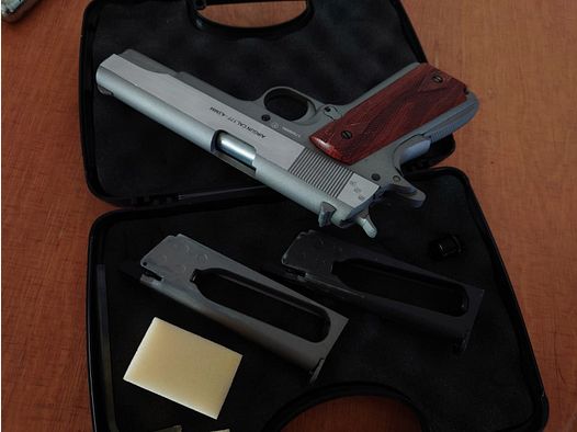 SWISS ARMS 1911 Seventies Stainless 4.5mm BB CO2 (inkl. 2 Magazine)