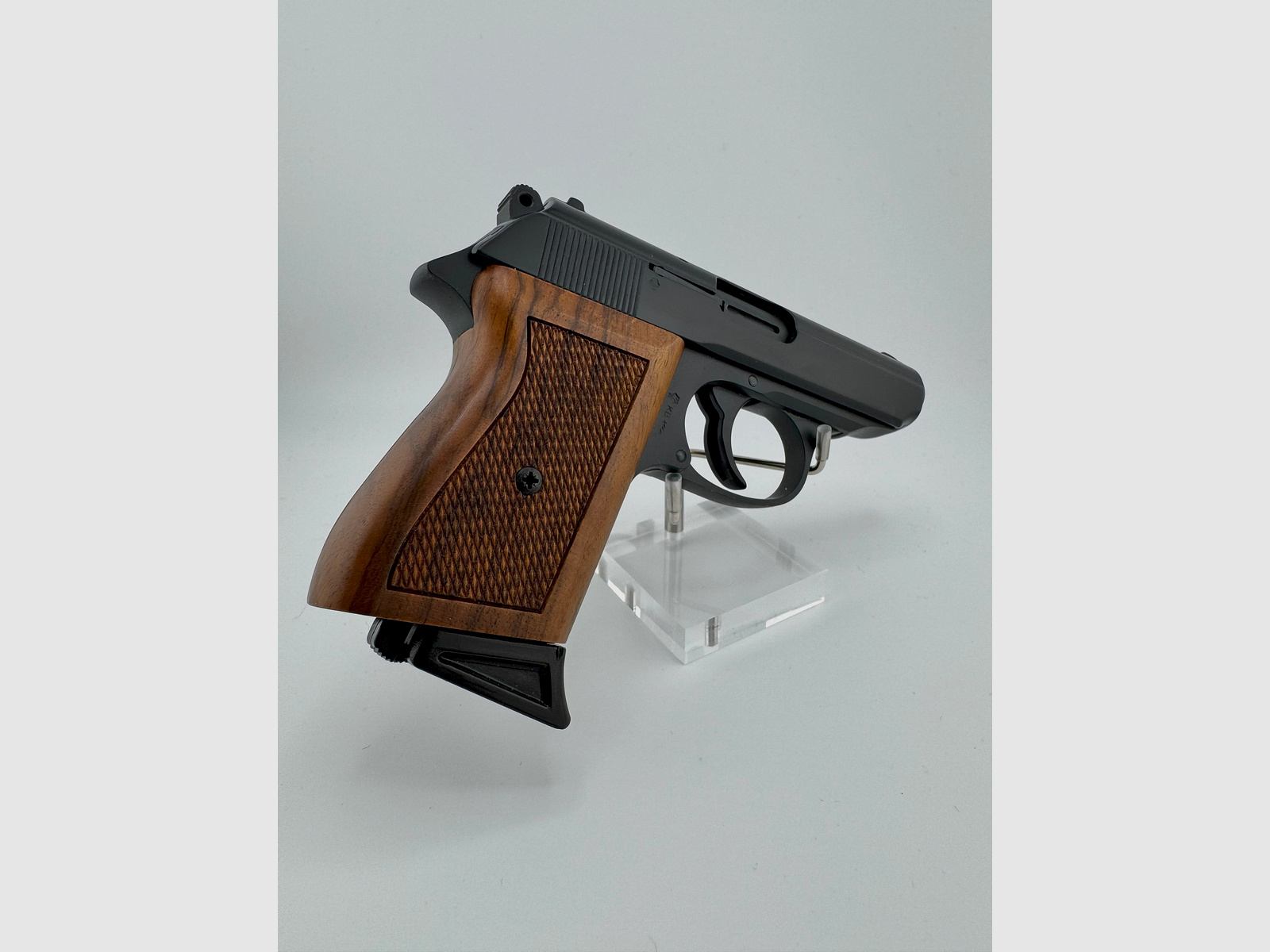 Röhm RG 800 schwarz - PTB 414 - Beschussjahr KB (1991)