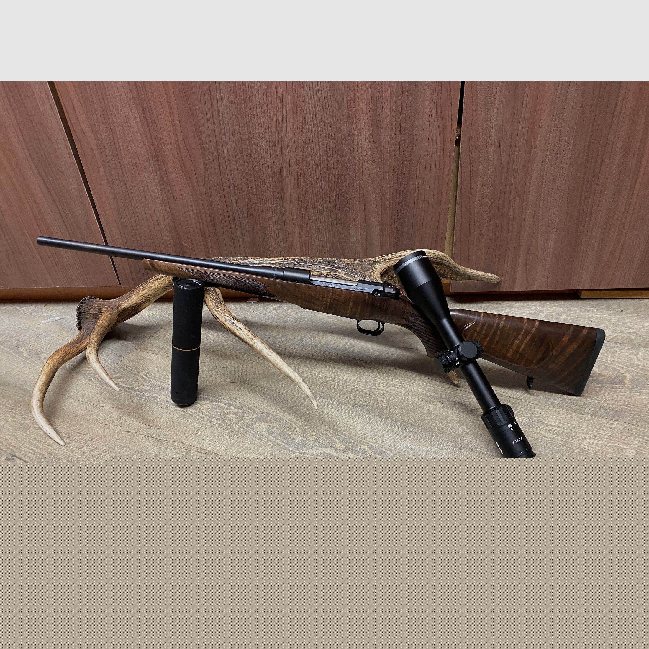 Mauser M12 Pure, mit Minox Allrounder 3-15x56, mit Schiene
