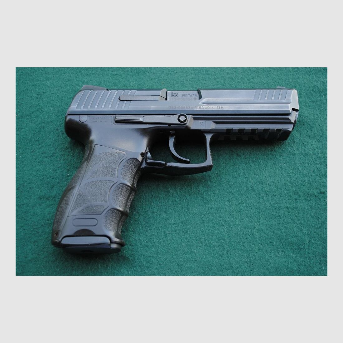 Heckler & Koch P 30L V1, police pistol, complete accessories including holster