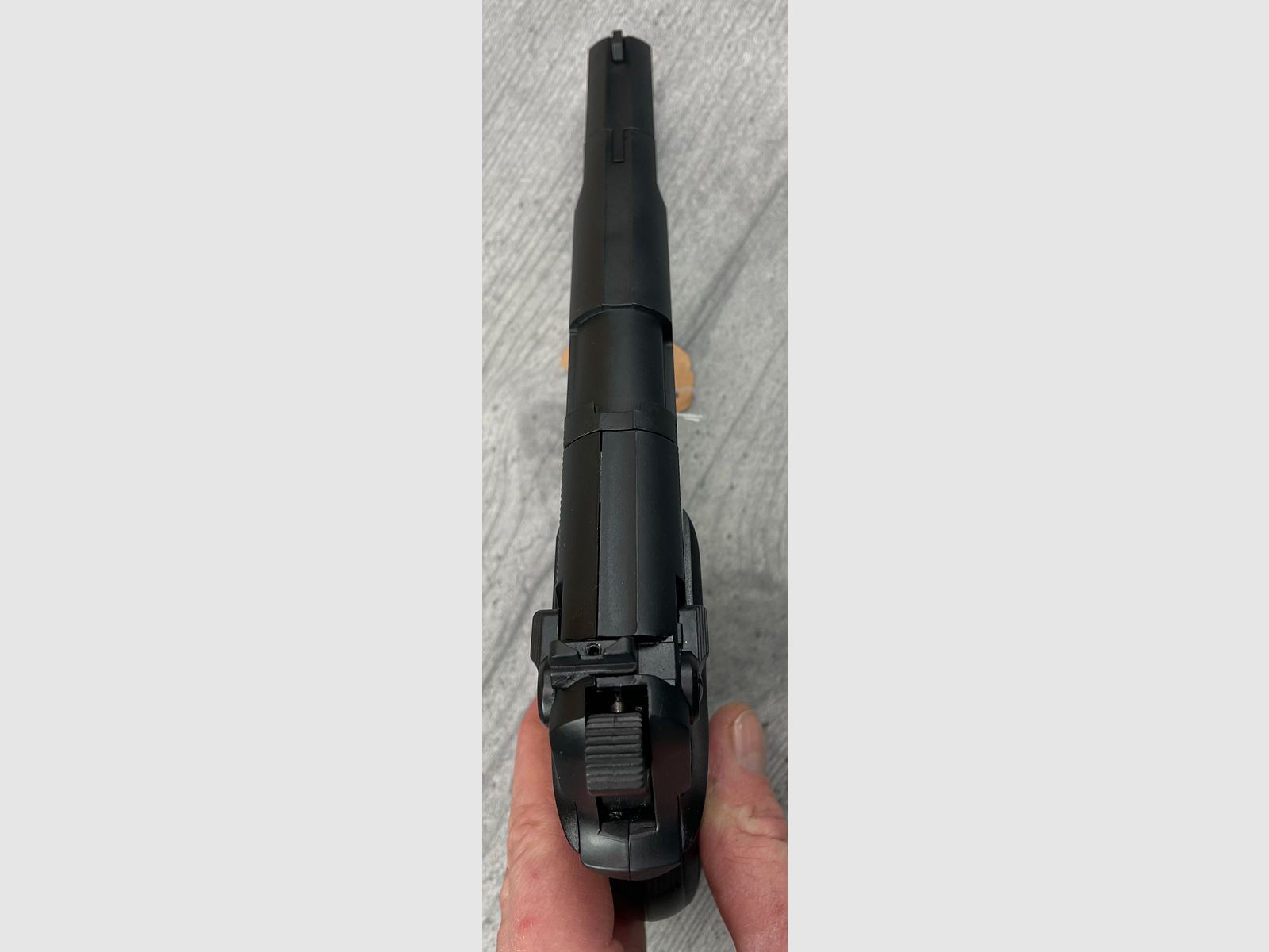 Pistola CO2 Umarex Walther CP88 4,5mm Diabolo + 3 cartucce, munizioni, schede di tiro e grande valigia