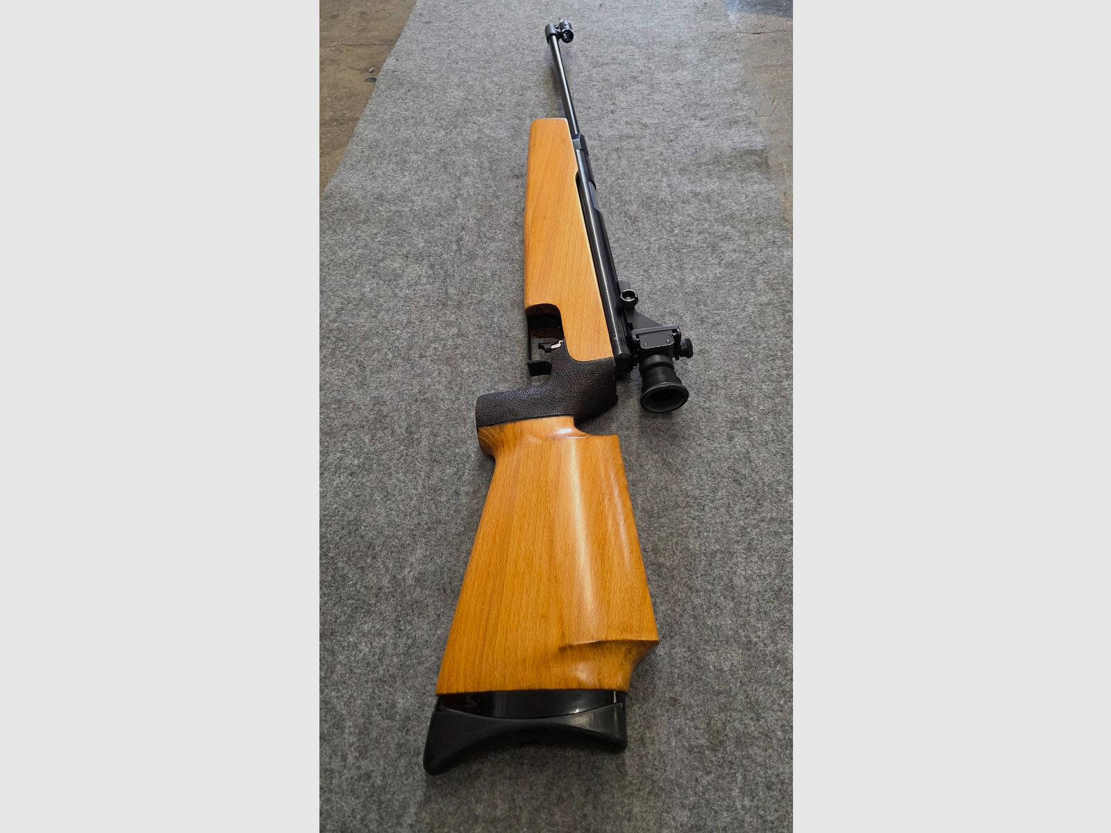 FWB Seitenspanner Feinwerkbau Mod. 300S Junior z prywatnej ręki w najlepszym stanie Cal. 4,5mm Diabolo, zdjęcie 4 z 8