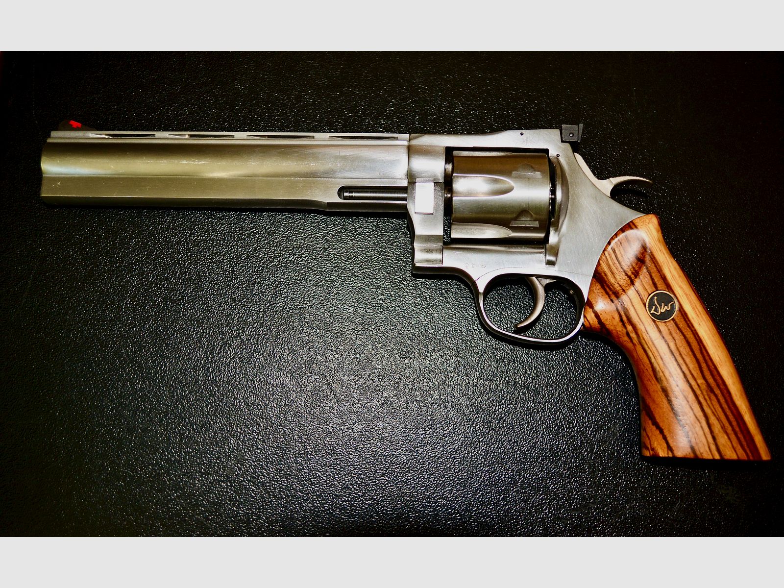 RARIDAD DAN WESSON 744 VH, 6 ' y 8 ' pulgadas de cañón en la maleta!