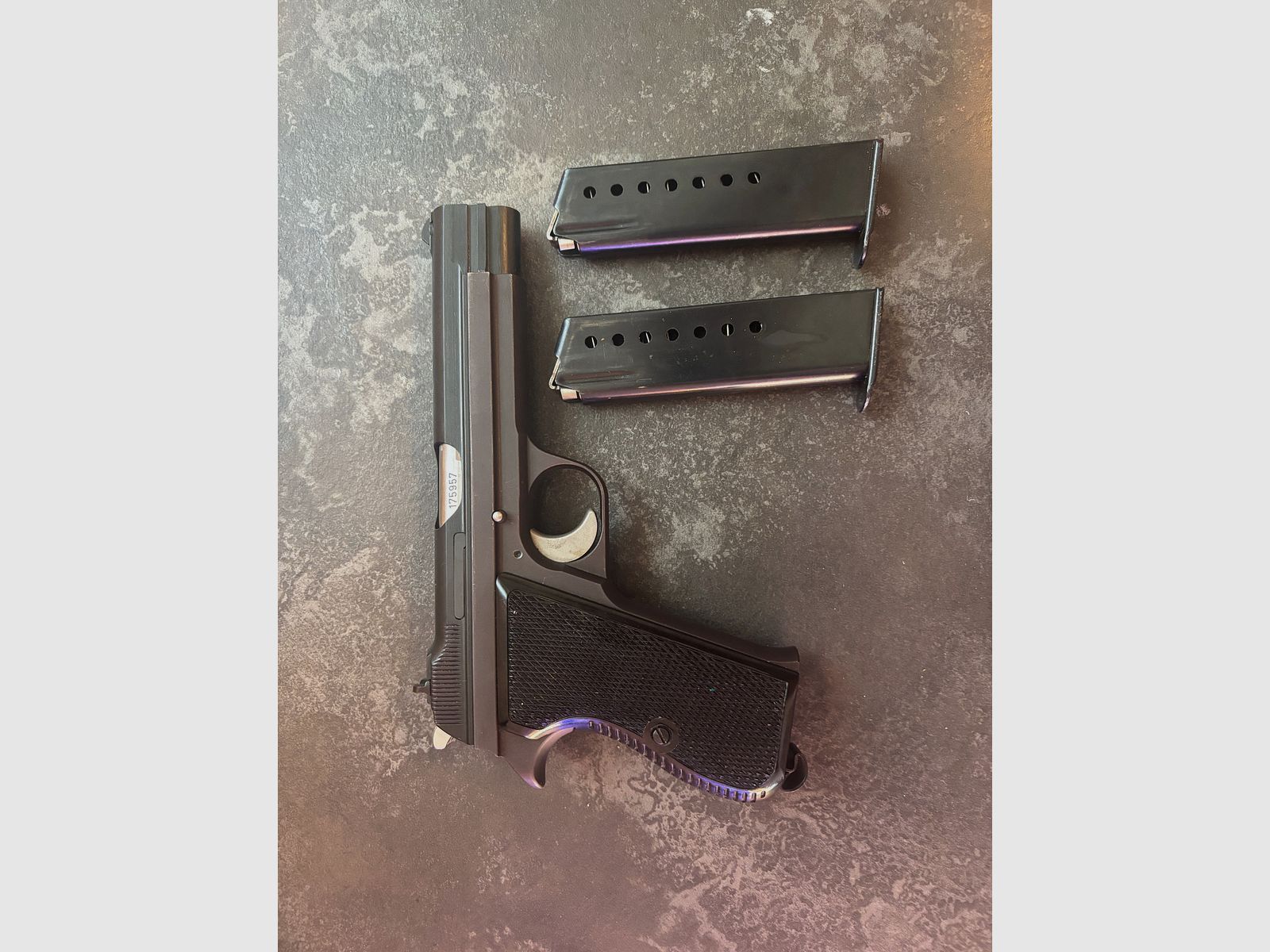 Sehr schöne Sig 210