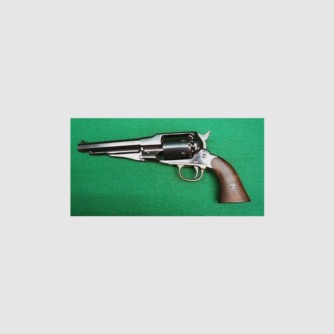 Revolver Uberti Remington 1858 Navy