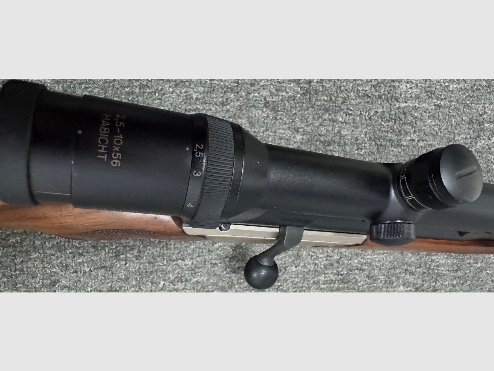 Blaser R93 .30-06 & 9,3x62 mit Swarovski 2,5-10x56 LP und Sattelmontage, Bild 6 von 10